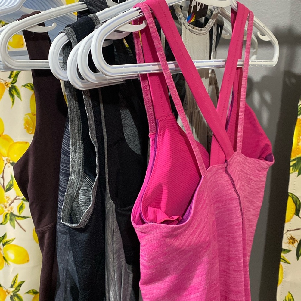 6 Tank Lululemon Lot - size 6